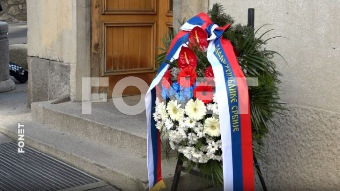 Članovi Vlade položili venac